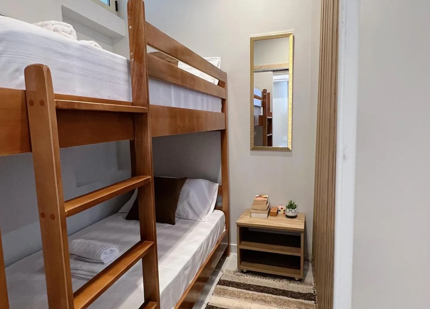 White And Cozy Apartment Vlorë 알바니아